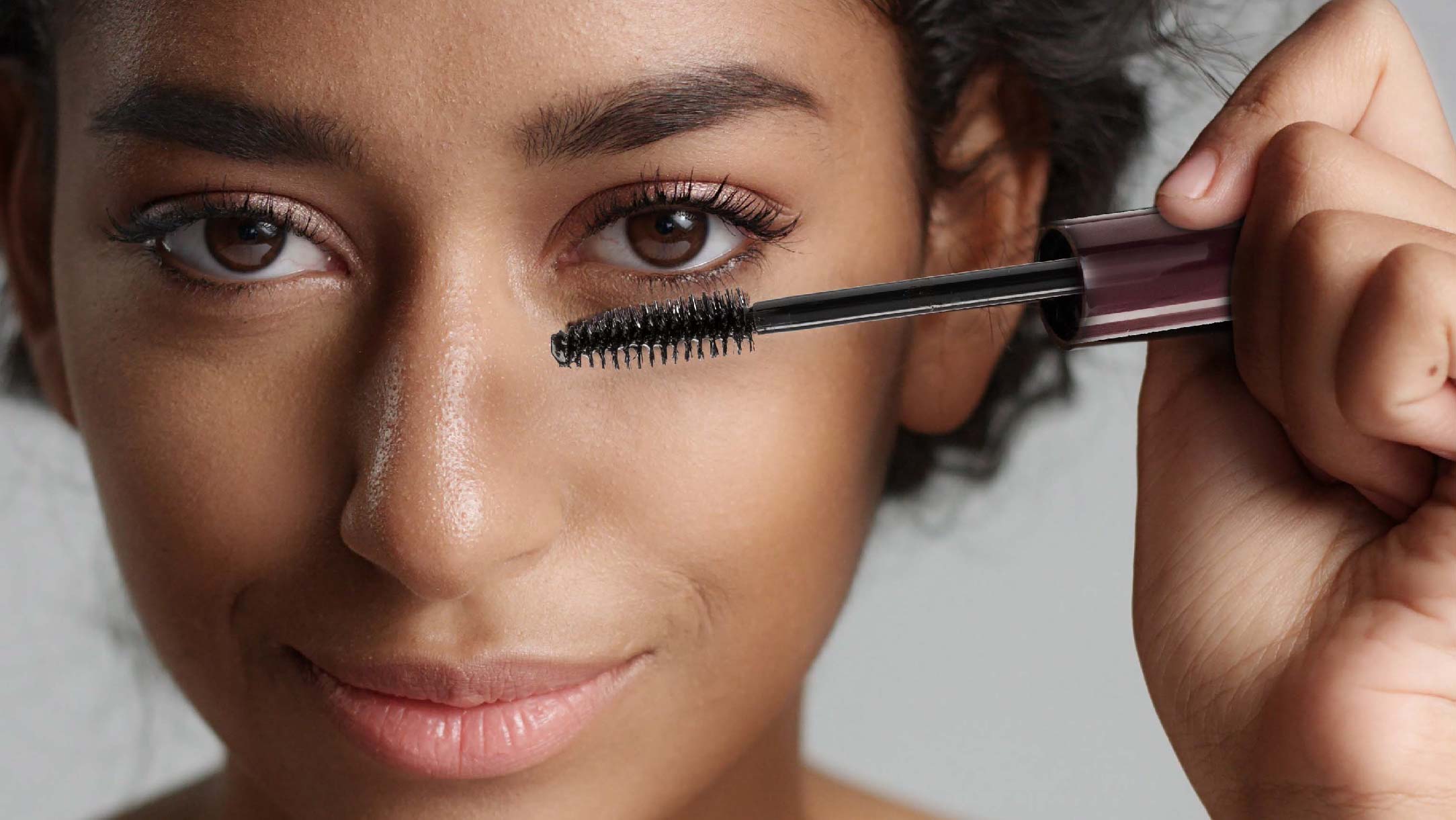 How to apply mascara sales